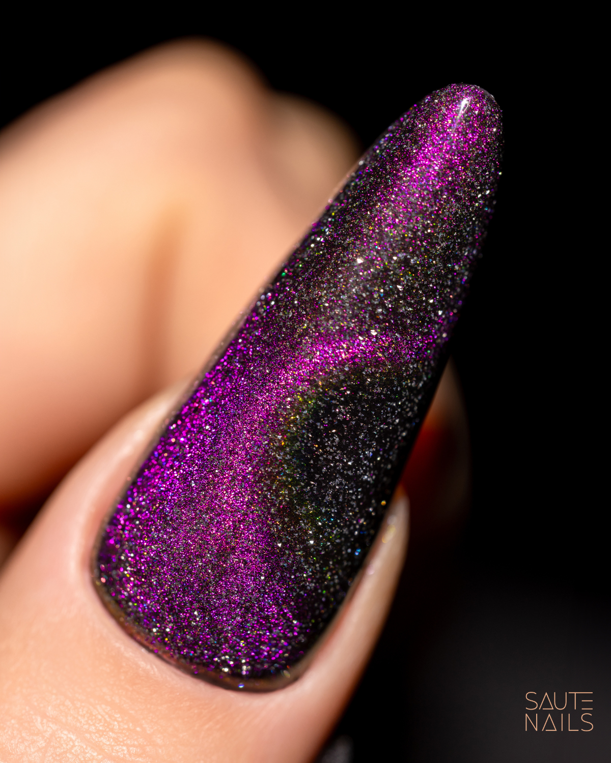 Cat Eye Saute Nails - E01