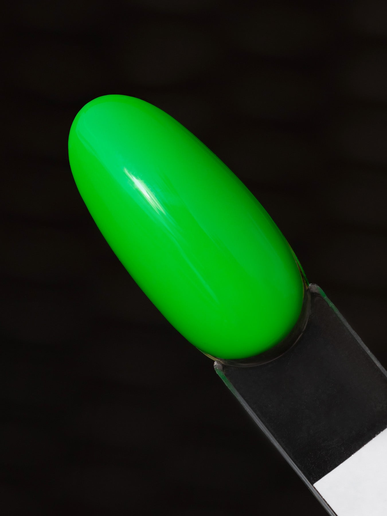 Couleur Semi-Permanente Saute Nails n°S255 Festival Outfit – Vert Néon Intense