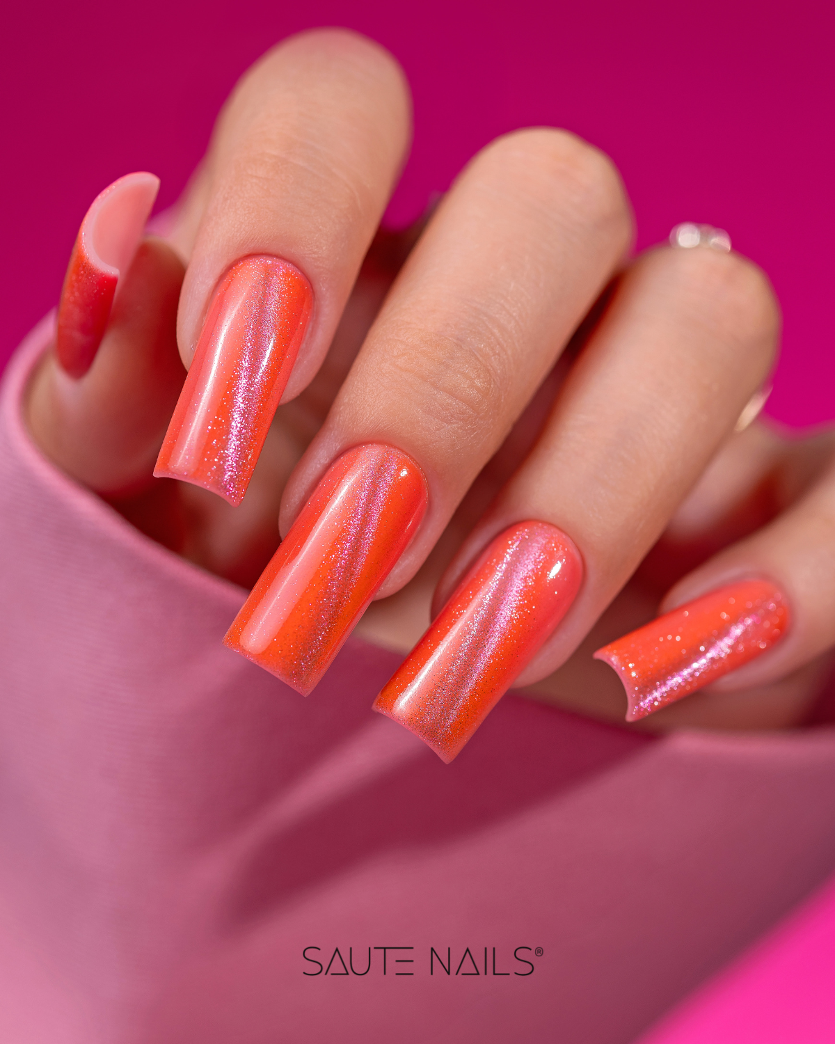 Cat Eye Saute Nails - E06