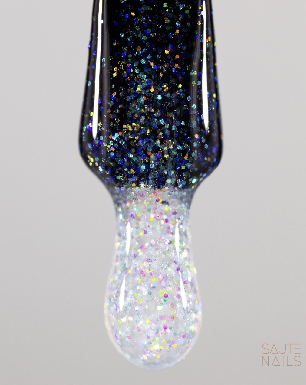 Saute Nails Holo Flash – Finition Holographique Scintillante